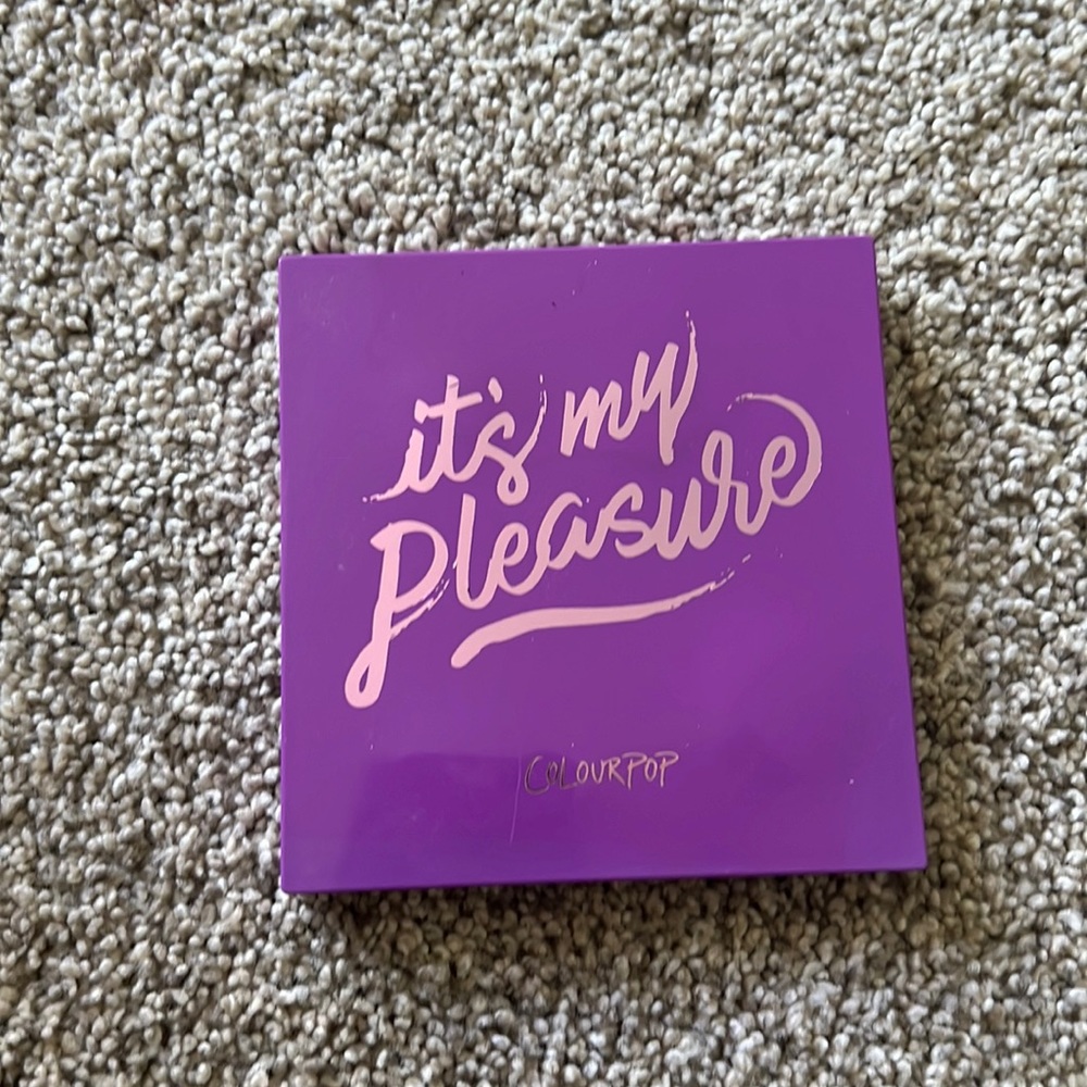 colourpop it’s my pleasure eyeshadow palette